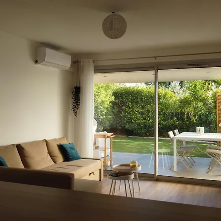 Avec Jardin Et Piscine Apartamento