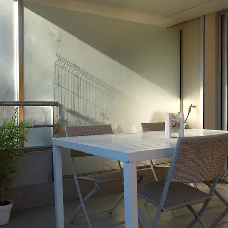 Avec Jardin Et Piscine Apartamento